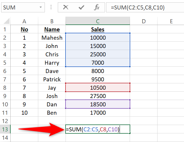 Use a função SUM com um intervalo de dados e células específicas.